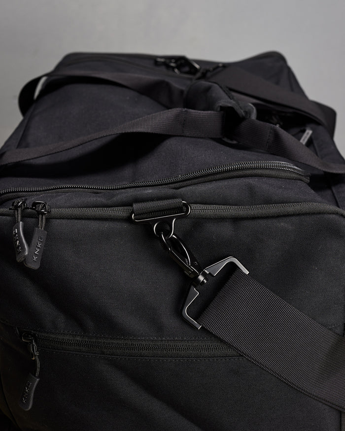 King Kong Core Duffel - Medium 35L - Black - Image 14